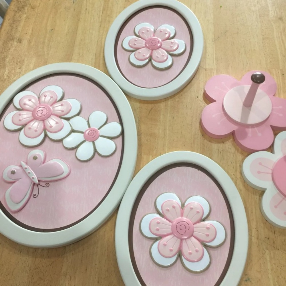 🌸 Lambs and Ivy 🌸wall plaques 🌺